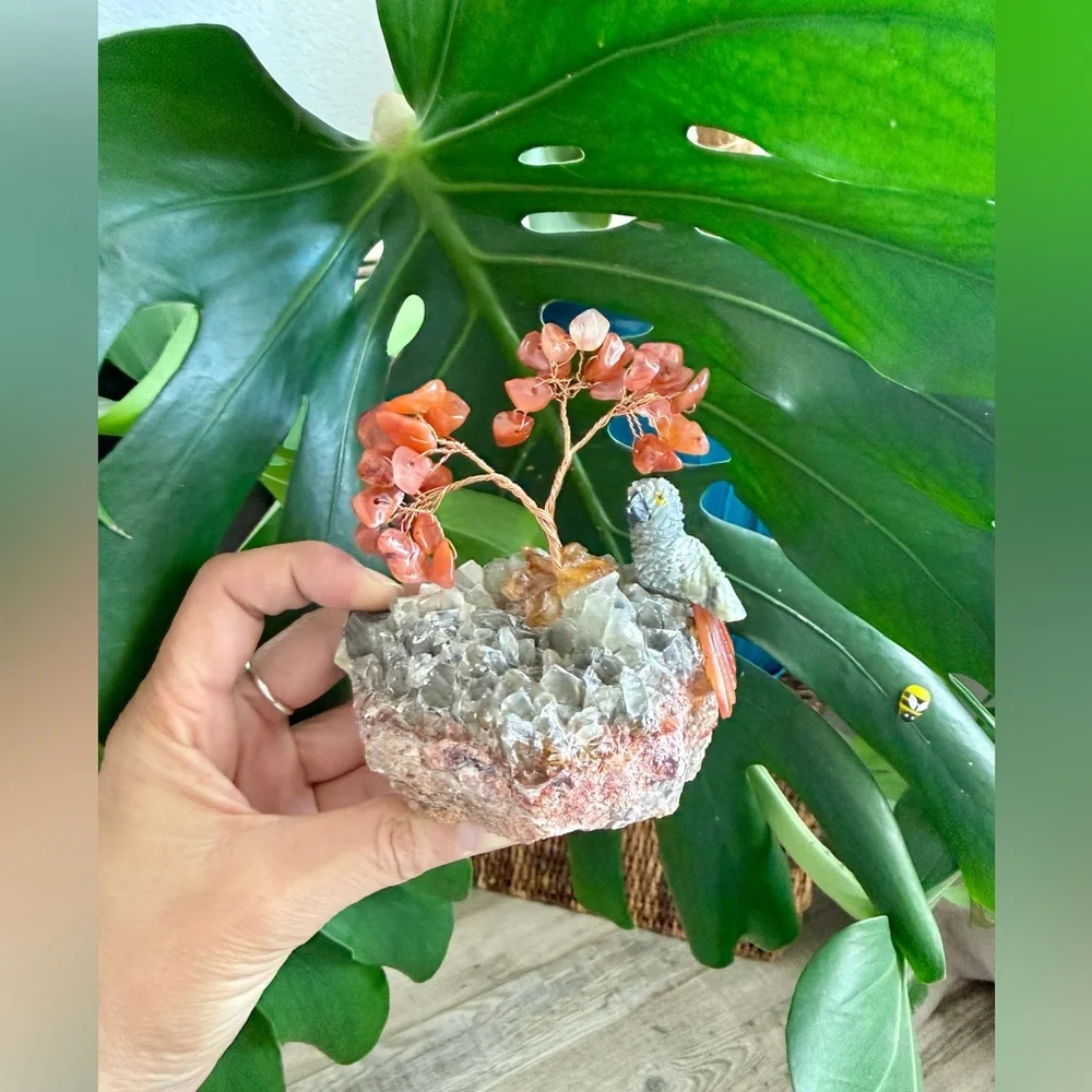 Parrot carving on calcite